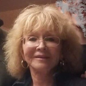 Meet your Posher, Joann